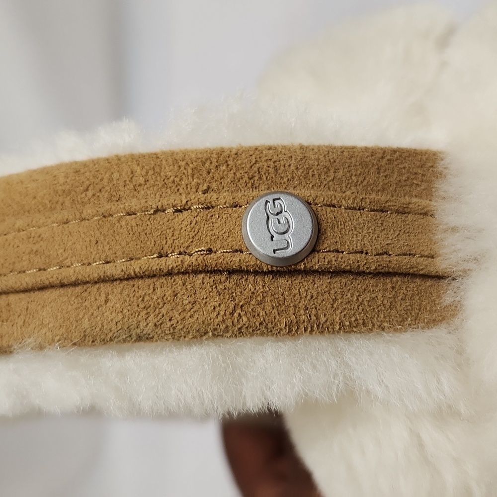UGG Chestnut Center Strip Fur Ear Muffs - Picture 4 of 11